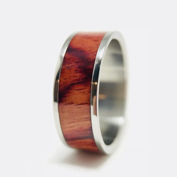 Tulipwood ring